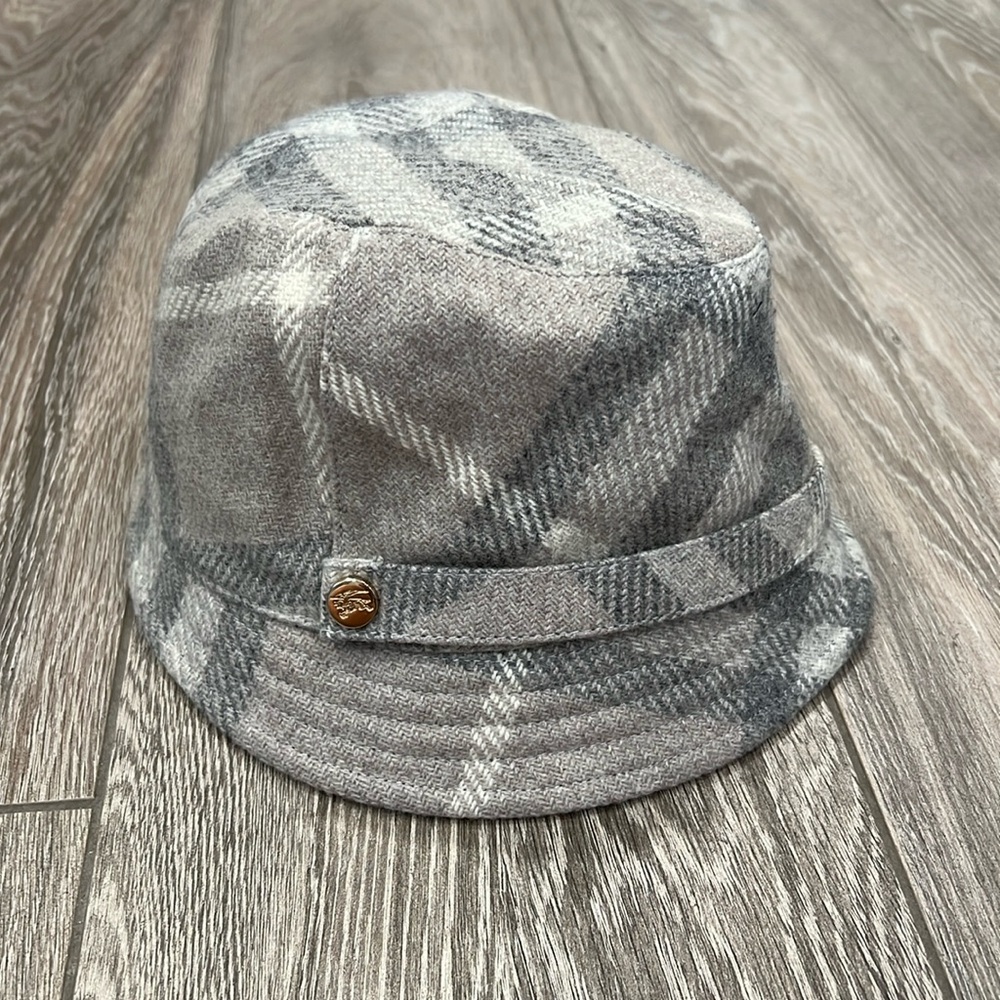 Authentic NWOT Burberry Wool and Cashmere Hat
